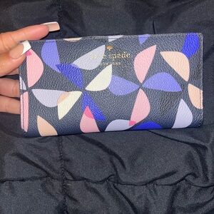 Kate Spade Hawthorne Lane Black with Multicolored Spinners Grainy Vinyl Wallet